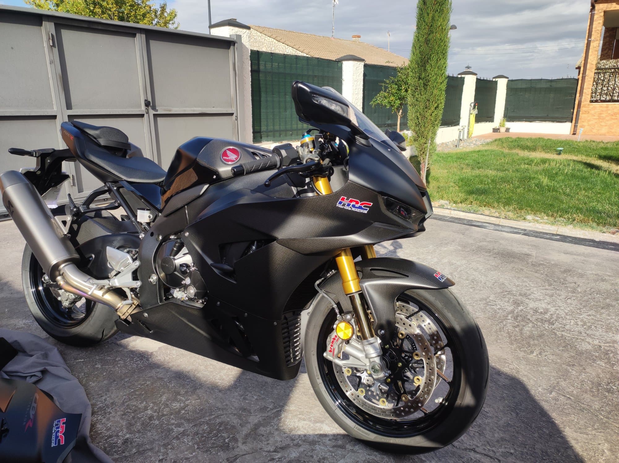 HONDA CBR 1000RR-R FIREBLADE SP CARBON EDITION